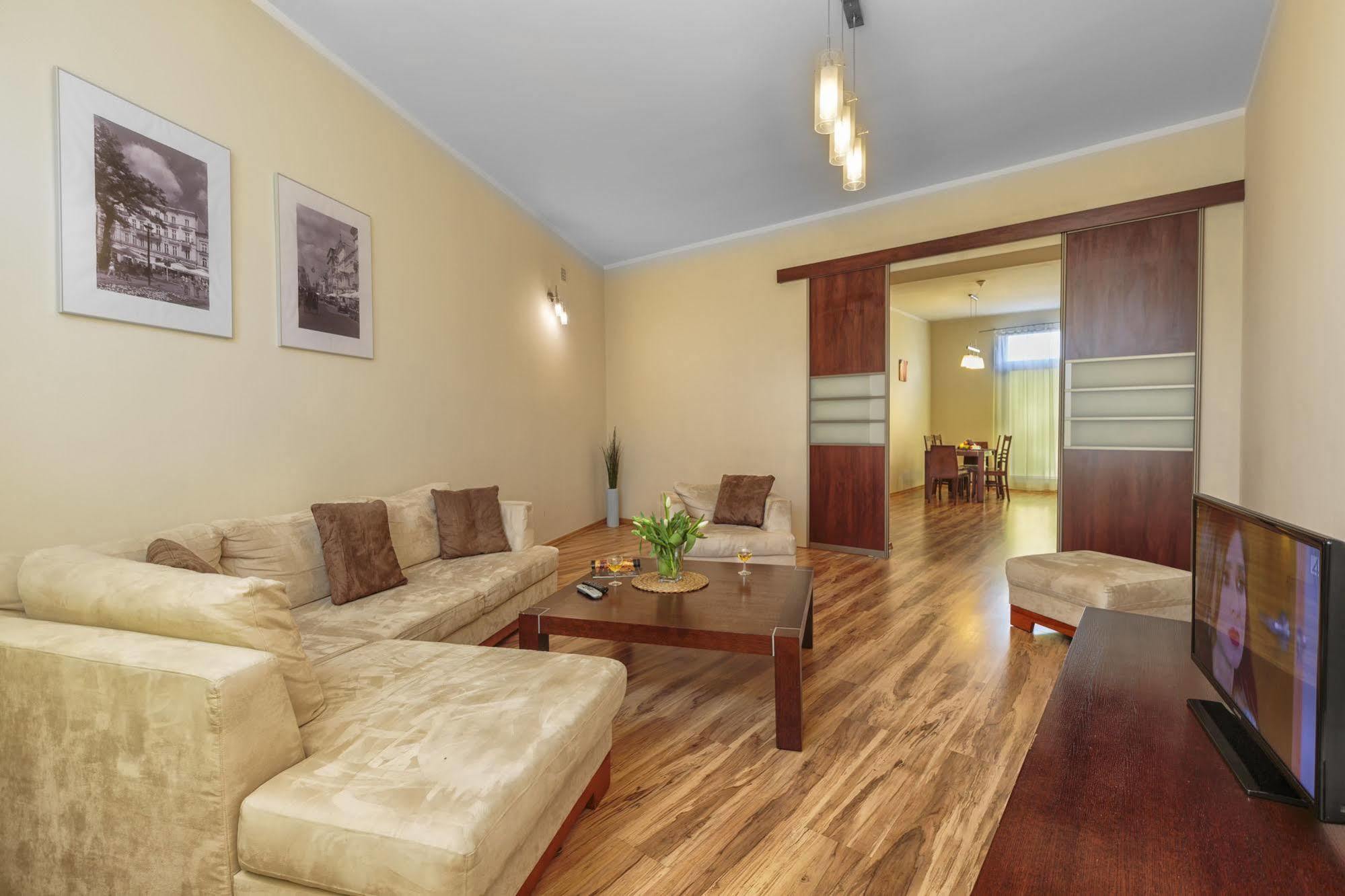 City Town Apartment Lodz Экстерьер фото