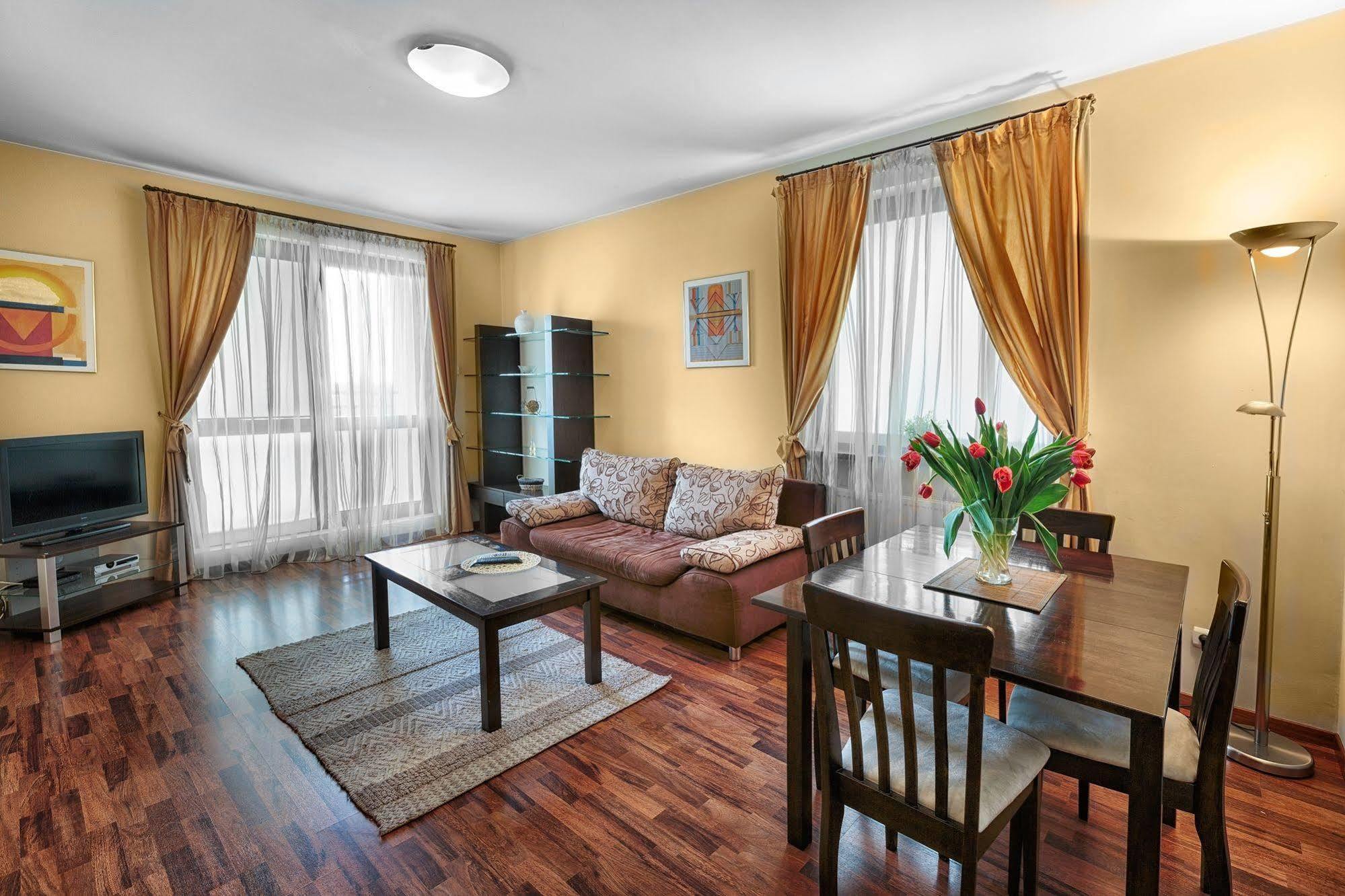 City Town Apartment Lodz Экстерьер фото
